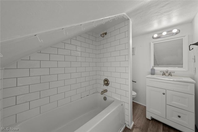 624 Broadway Street E, Cuyahoga Falls, OH 44221