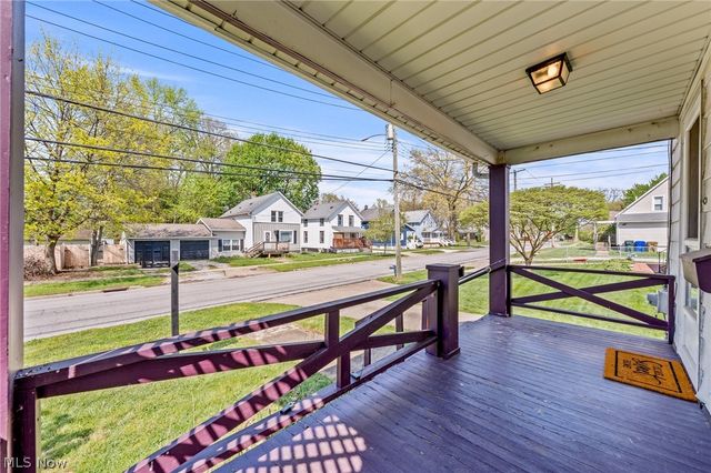 624 Broadway Street E, Cuyahoga Falls, OH 44221