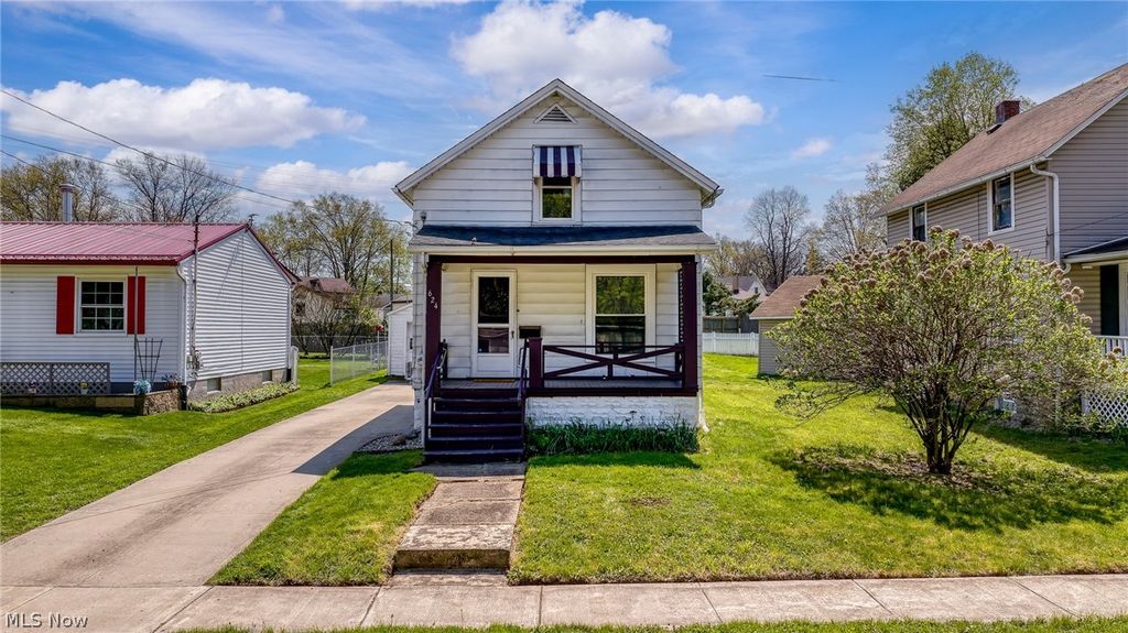 624 Broadway Street E, Cuyahoga Falls, OH 44221