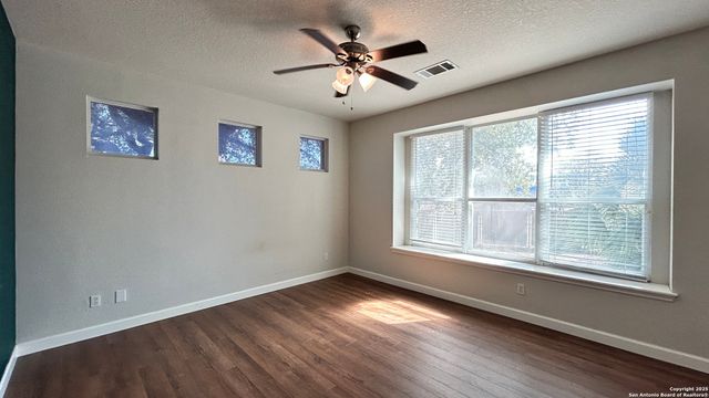 9518 HORSERACE, San Antonio, TX 78251