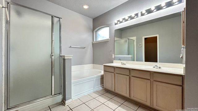 9518 HORSERACE, San Antonio, TX 78251