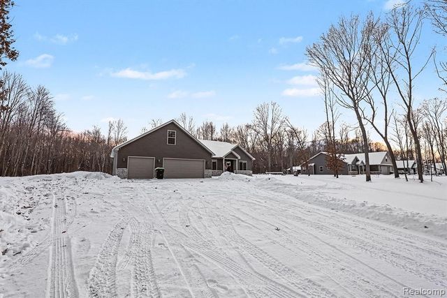 6303 High Road, Clay, MI 48001