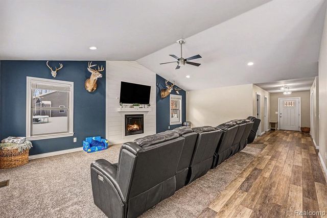 6303 High Road, Clay, MI 48001