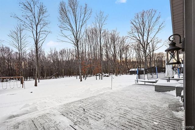 6303 High Road, Clay, MI 48001