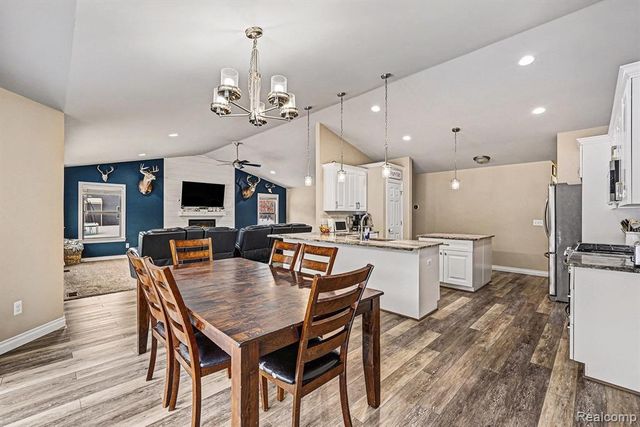 6303 High Road, Clay, MI 48001