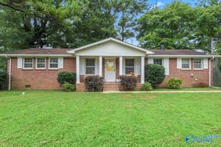 6418 Robinhood Lane, Huntsville, AL 35806