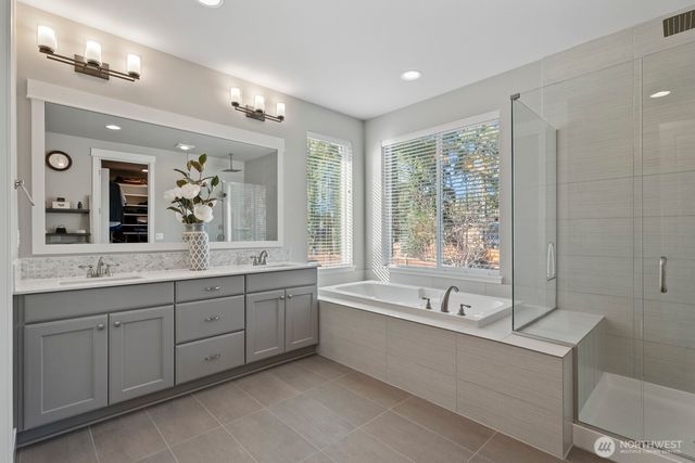 22752 SE 265th Place, Maple Valley, WA 98038