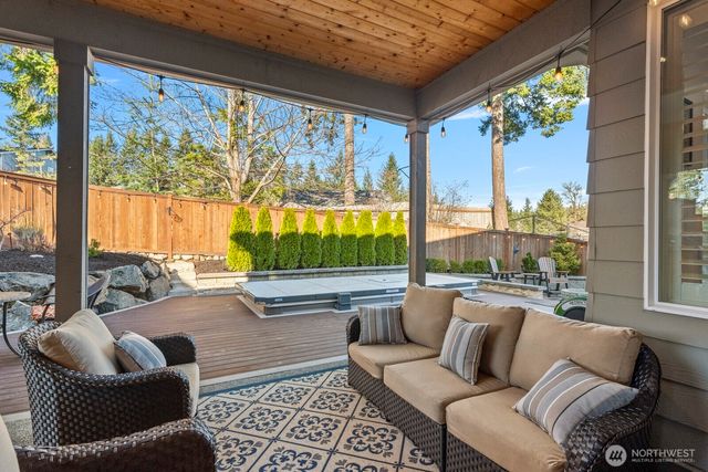 22752 SE 265th Place, Maple Valley, WA 98038