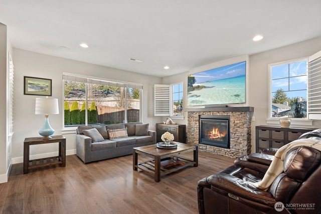 22752 SE 265th Place, Maple Valley, WA 98038