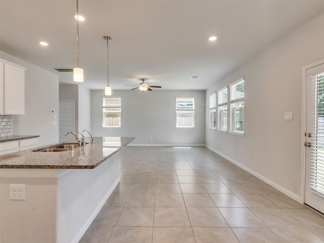 7087 Silverleaf Oak Street, Conroe, TX 77304