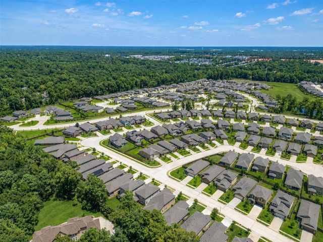 7087 Silverleaf Oak Street, Conroe, TX 77304