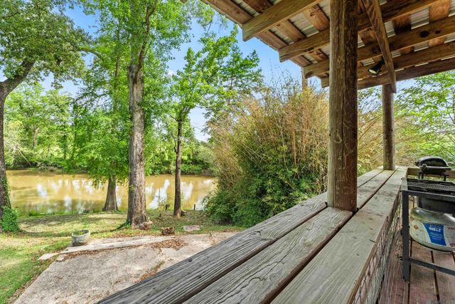 39336 Camp Dr, Prairieville, LA 70769