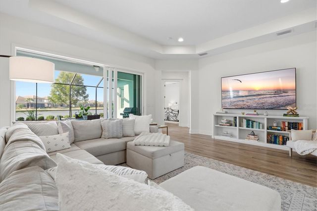 6152 LUNGO LAGO DRIVE, Sarasota, FL 34241