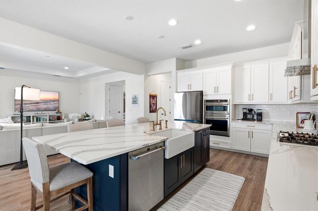 6152 LUNGO LAGO DRIVE, Sarasota, FL 34241