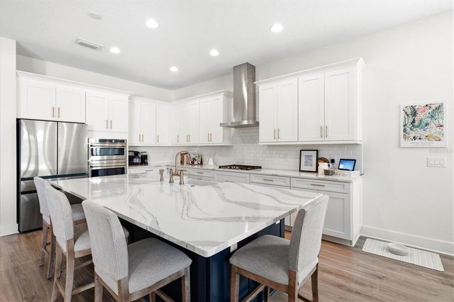 6152 LUNGO LAGO DRIVE, Sarasota, FL 34241