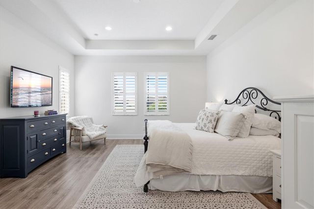 6152 LUNGO LAGO DRIVE, Sarasota, FL 34241