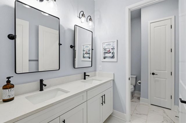 6152 LUNGO LAGO DRIVE, Sarasota, FL 34241