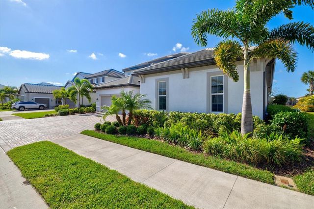 6152 LUNGO LAGO DRIVE, Sarasota, FL 34241
