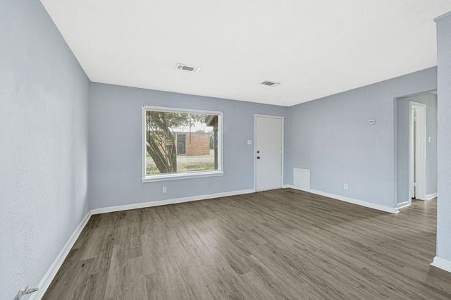3910 Ward Street, Houston, TX 77021