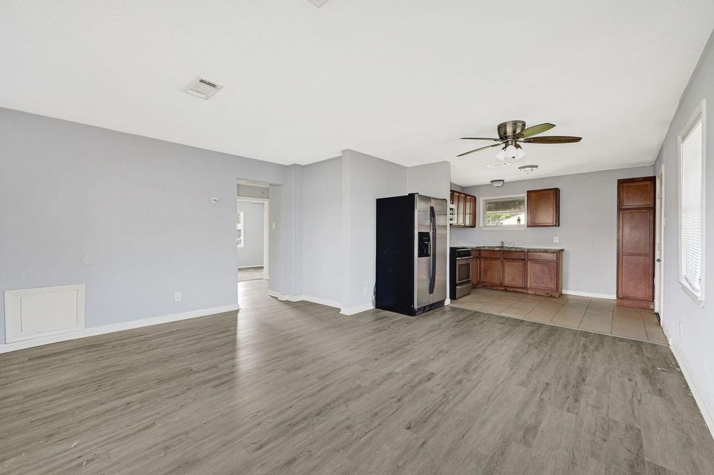 3910 Ward Street, Houston, TX 77021