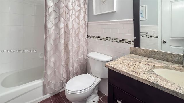 1250 S Miami Ave 3205, Miami, FL 33130