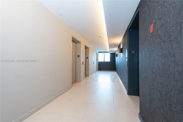 1250 S Miami Ave 3205, Miami, FL 33130