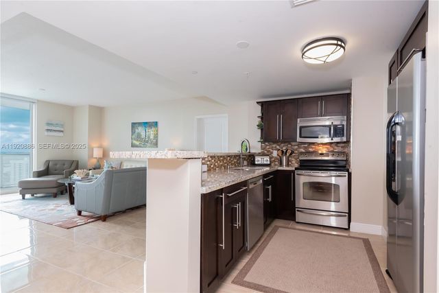 1250 S Miami Ave 3205, Miami, FL 33130