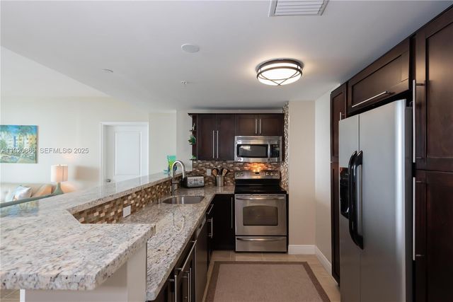 1250 S Miami Ave 3205, Miami, FL 33130