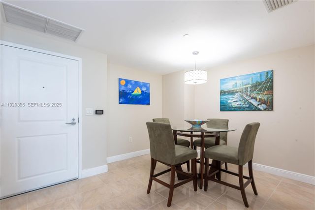 1250 S Miami Ave 3205, Miami, FL 33130