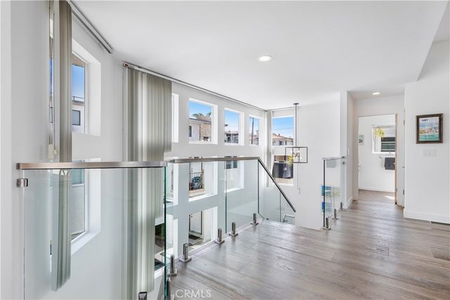 647 1st Place, Hermosa Beach, CA 90254