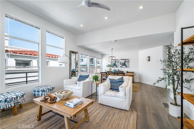 647 1st Place, Hermosa Beach, CA 90254