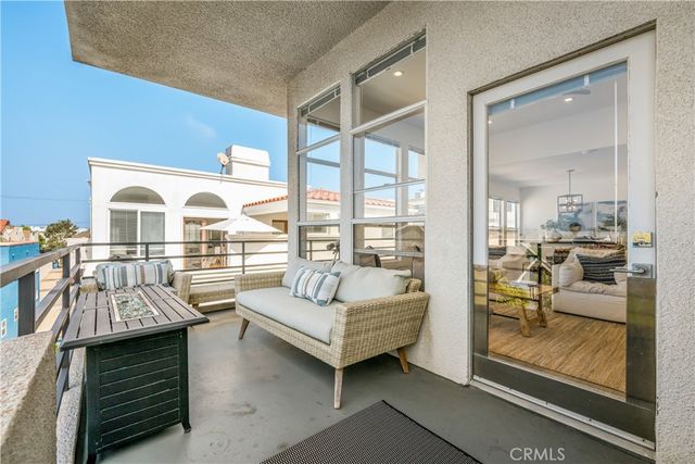 647 1st Place, Hermosa Beach, CA 90254