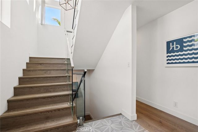 647 1st Place, Hermosa Beach, CA 90254