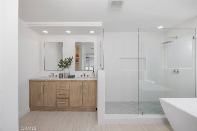 647 1st Place, Hermosa Beach, CA 90254