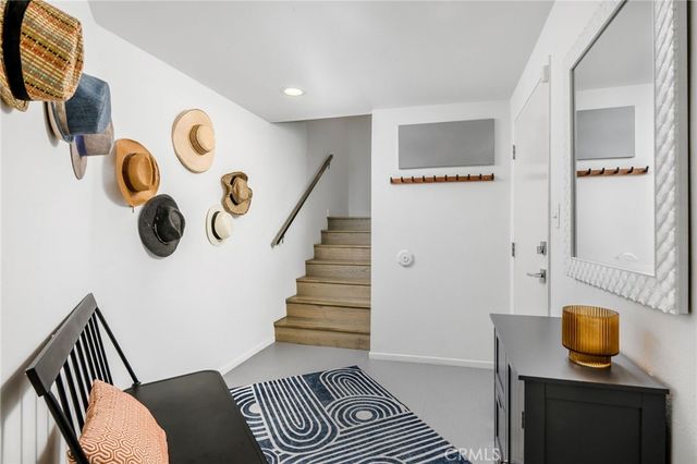 647 1st Place, Hermosa Beach, CA 90254