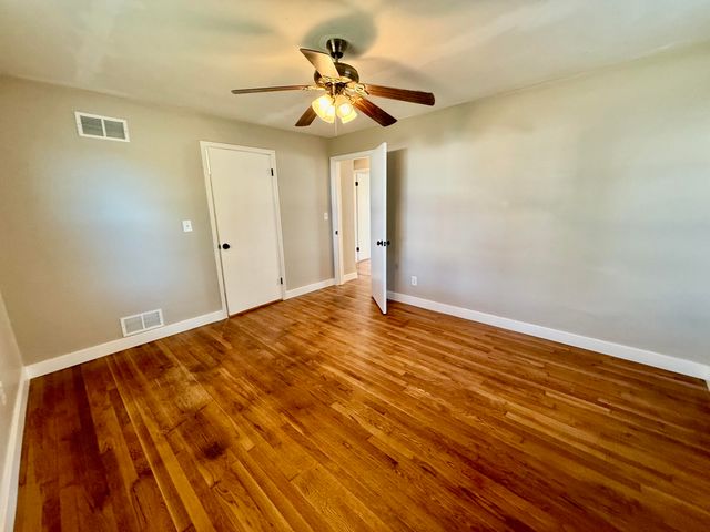 510 W Park Street, Seymour, MO 65746