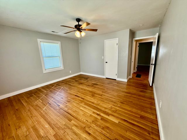 510 W Park Street, Seymour, MO 65746