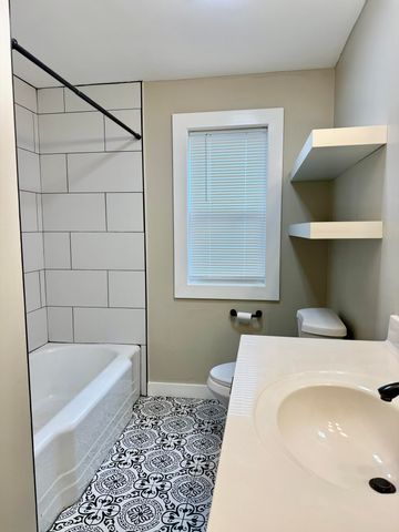 510 W Park Street, Seymour, MO 65746