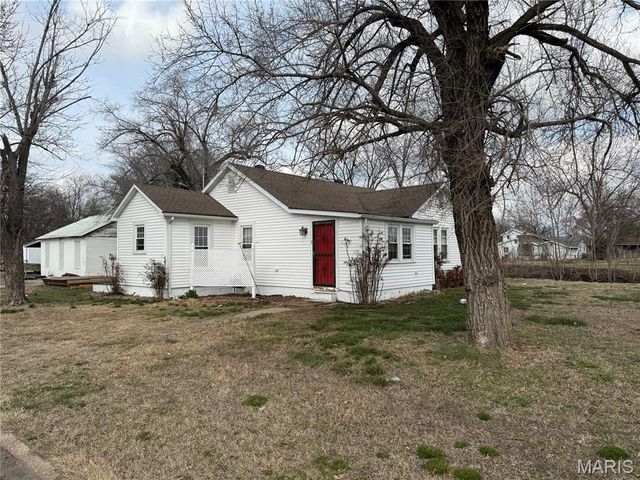 448 Crowe Street, Sikeston, MO 63801