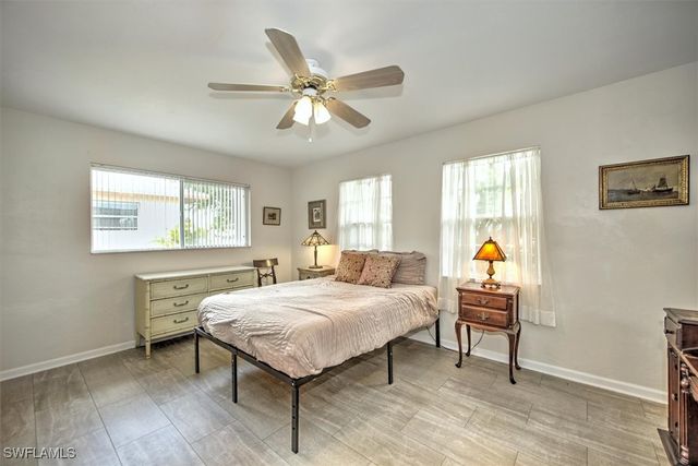 725 Sesame CT, Cape Coral, FL 33904