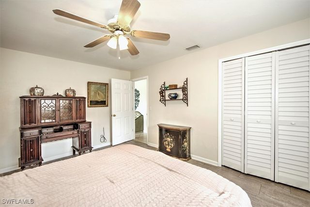 725 Sesame CT, Cape Coral, FL 33904