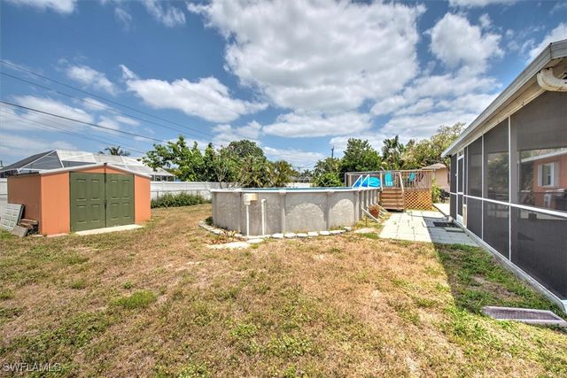 725 Sesame CT, Cape Coral, FL 33904