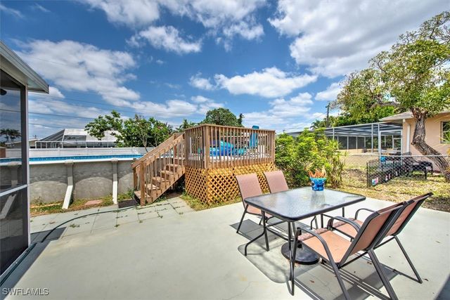 725 Sesame CT, Cape Coral, FL 33904