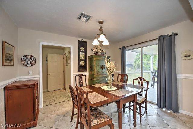 725 Sesame CT, Cape Coral, FL 33904