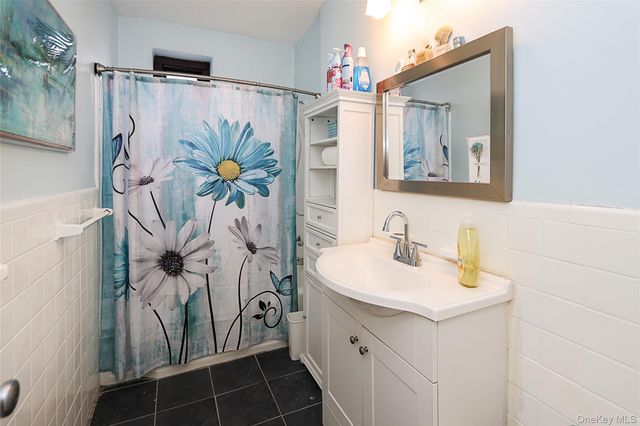 32-40 89 Street 608, East Elmhurst, NY 11369