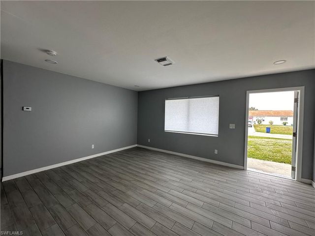 137-139 Gordon AVE S # 139, Lehigh Acres, FL 33973