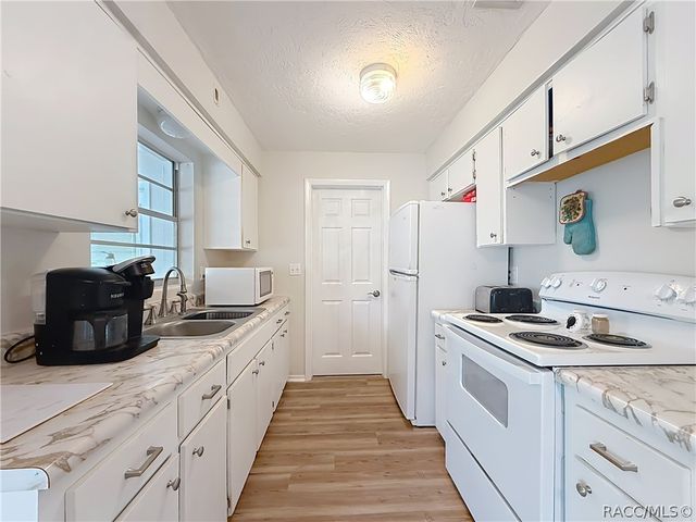 81 S Barbour Street, Beverly Hills, FL 34465