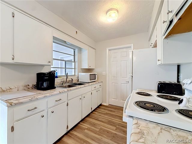 81 S Barbour Street, Beverly Hills, FL 34465