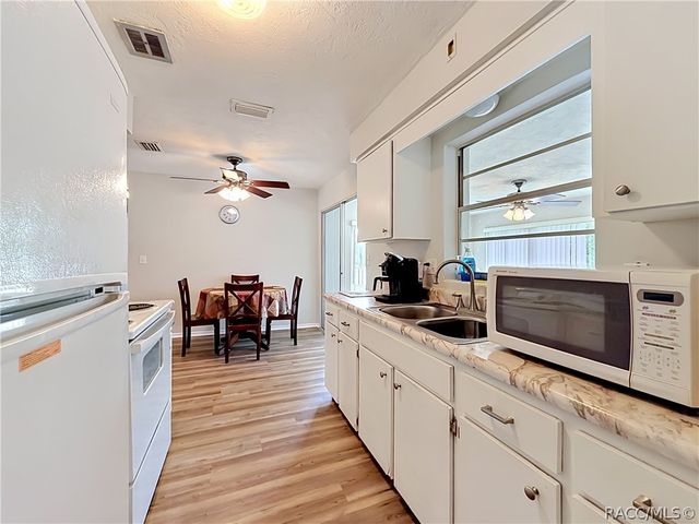 81 S Barbour Street, Beverly Hills, FL 34465