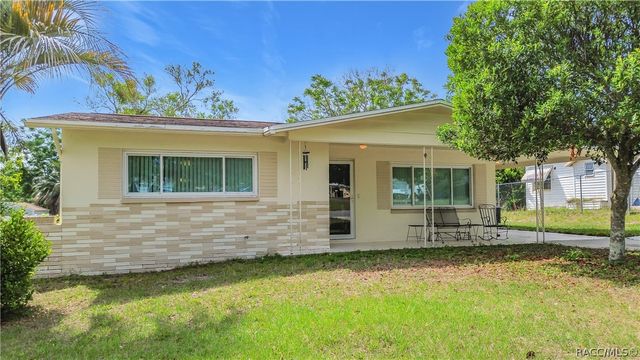 81 S Barbour Street, Beverly Hills, FL 34465